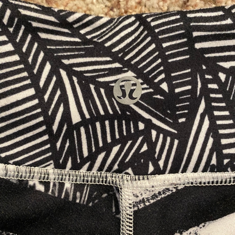 Lululemon Wunder Under Crop - image 2